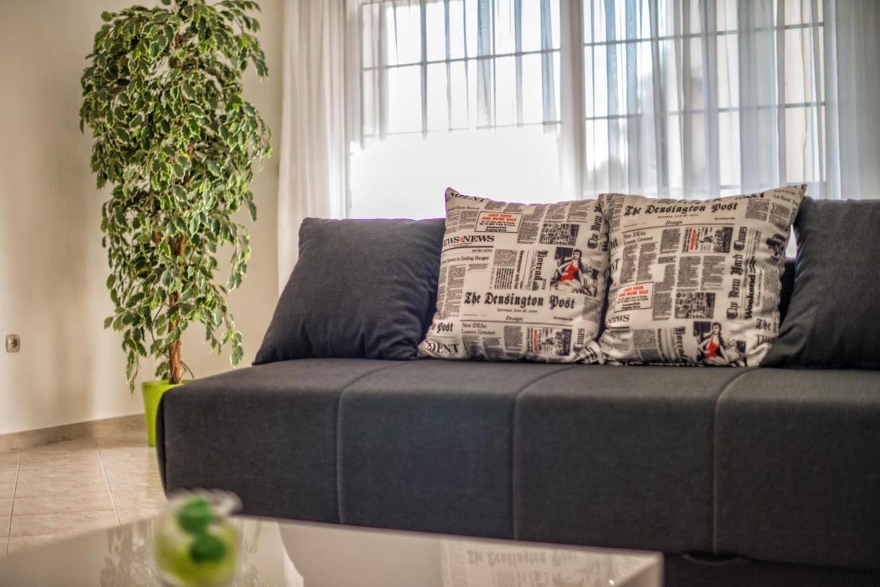 Apartments Ori พูลา ภายนอก รูปภาพ